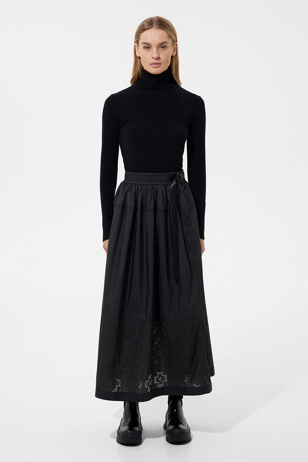 Perforated Skirt Micro Black