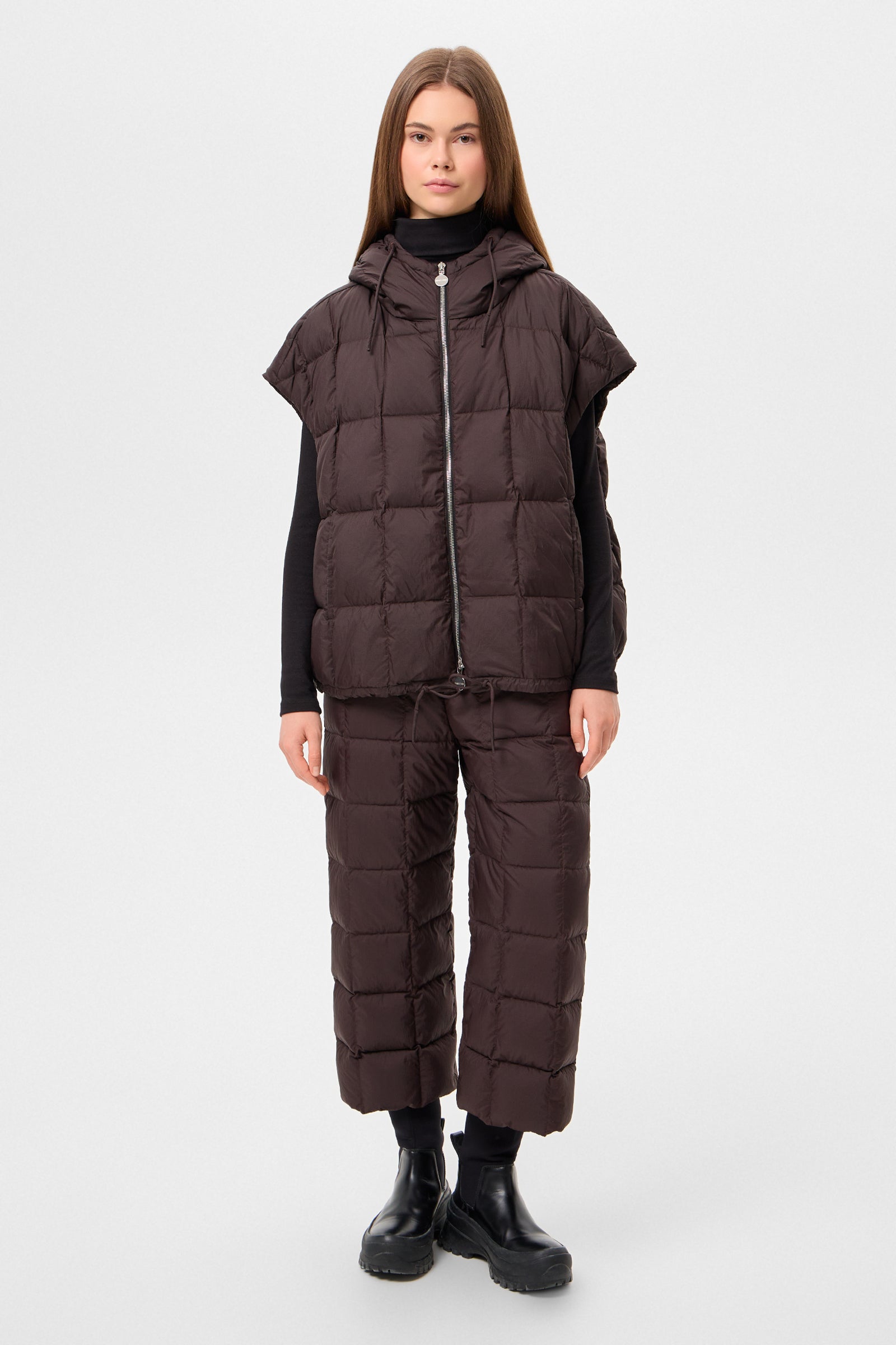 COZY ARCO VEST MICRO BROWN