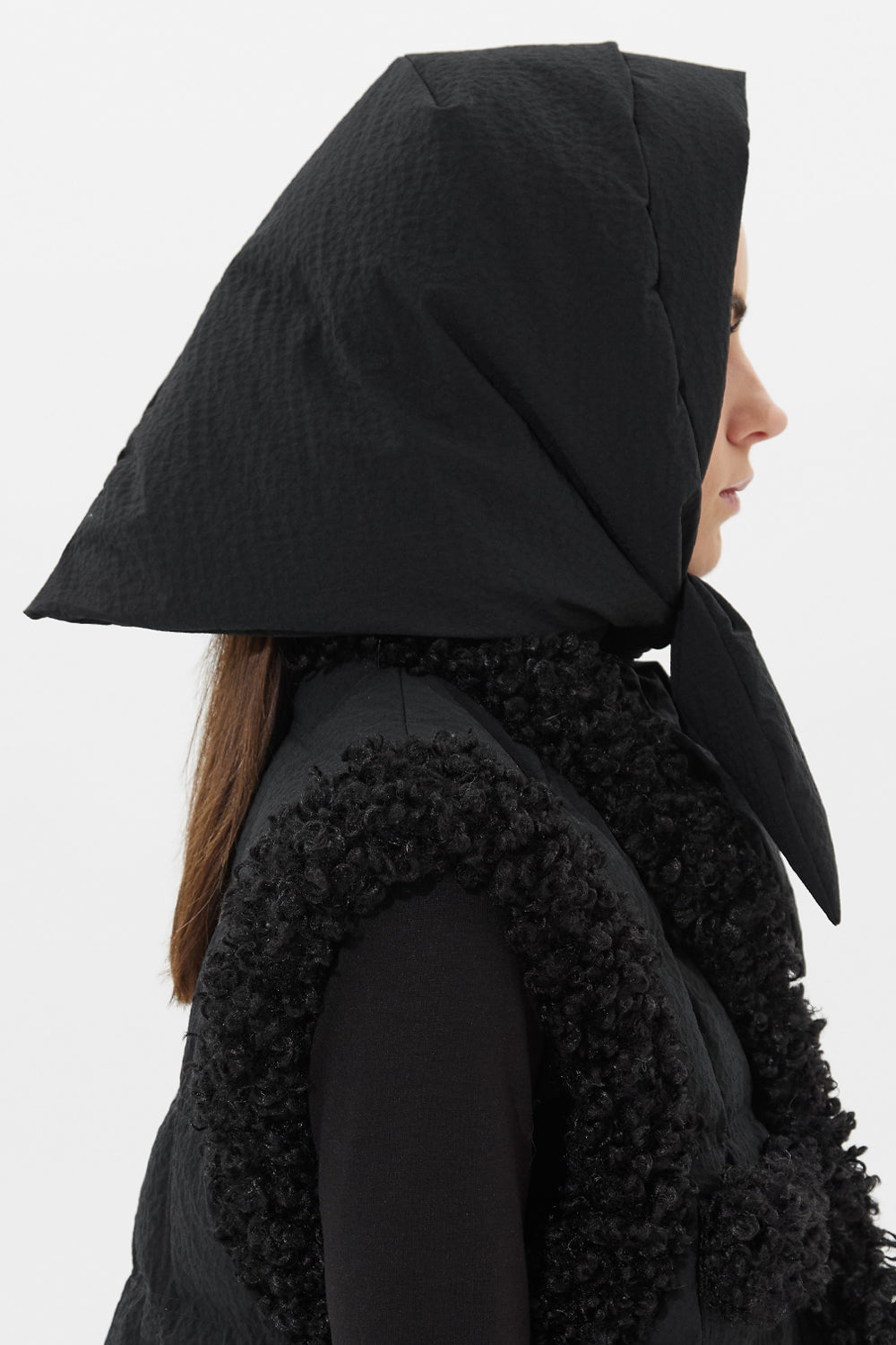 Hustka Hood Stefania Black