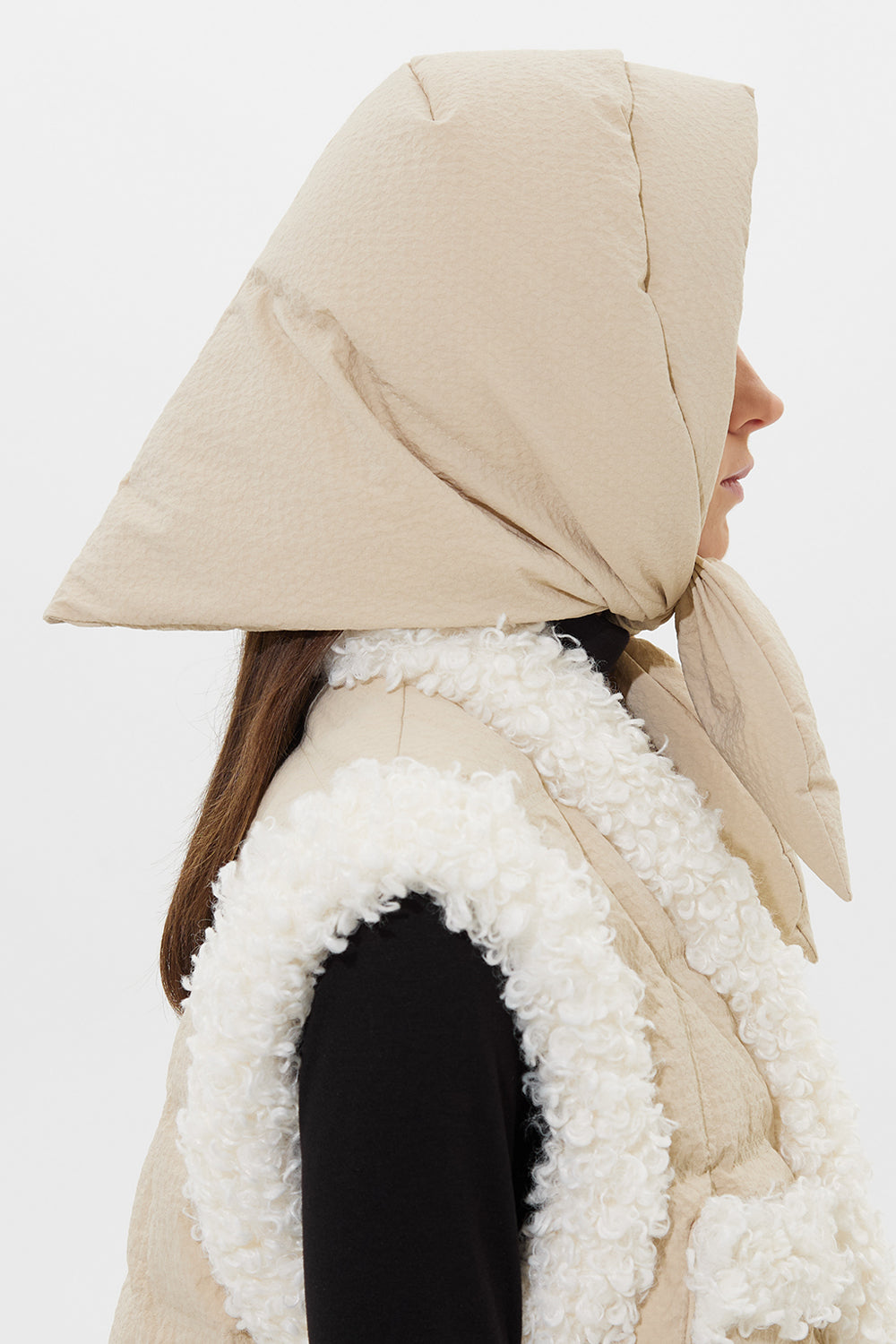 Hustka Hood Stafania Cream