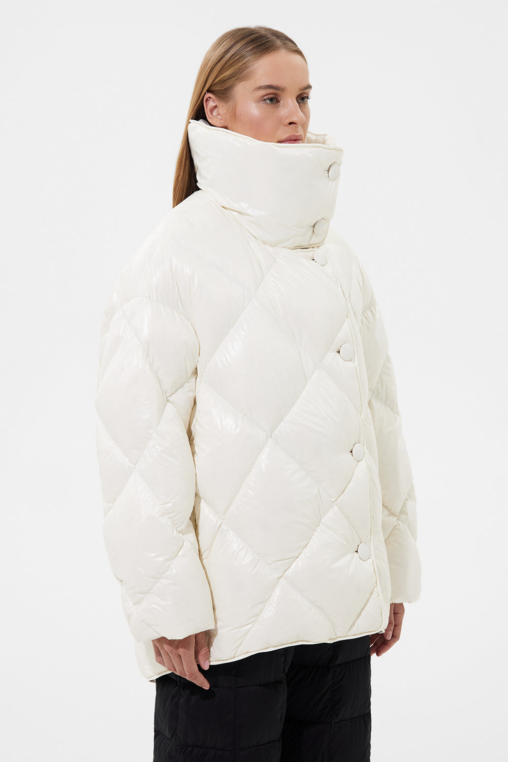 Queen Jacket Silky White