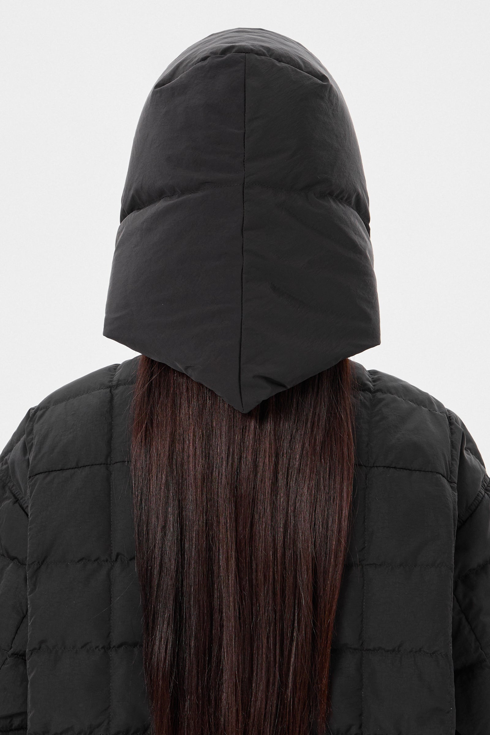 HUSTKA HOOD ENNIO BLACK