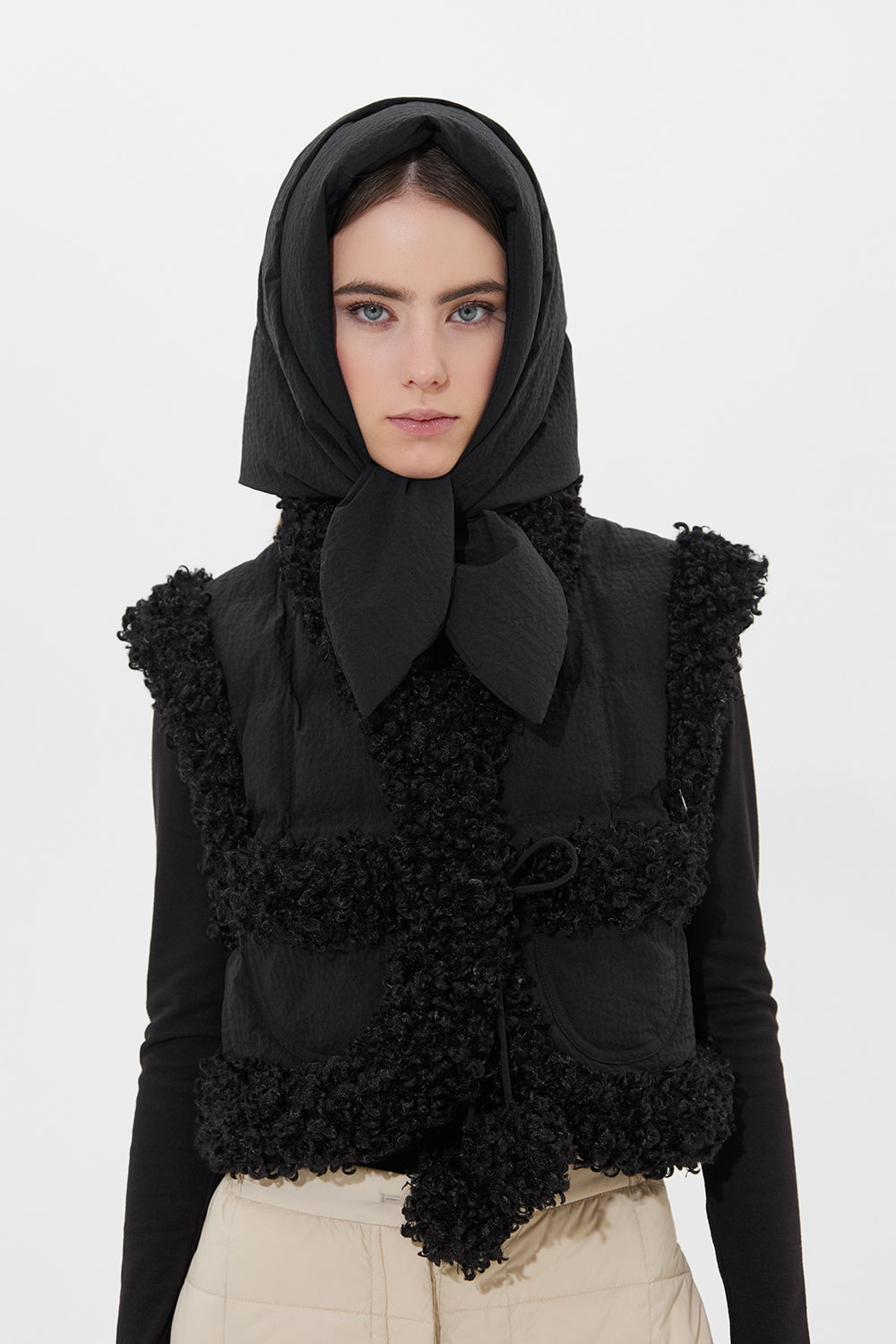 Hustka Hood Stafania Black