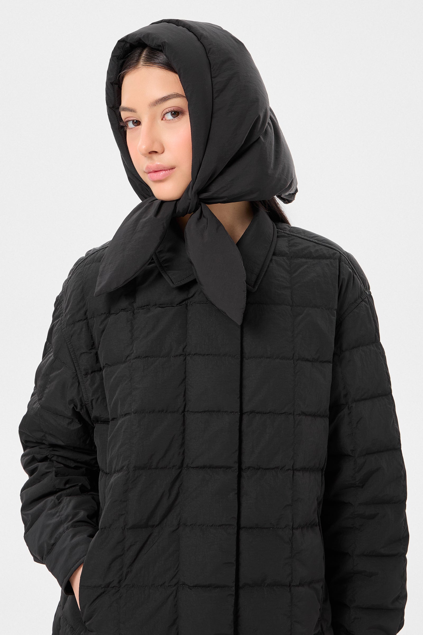 HUSTKA HOOD ENNIO BLACK