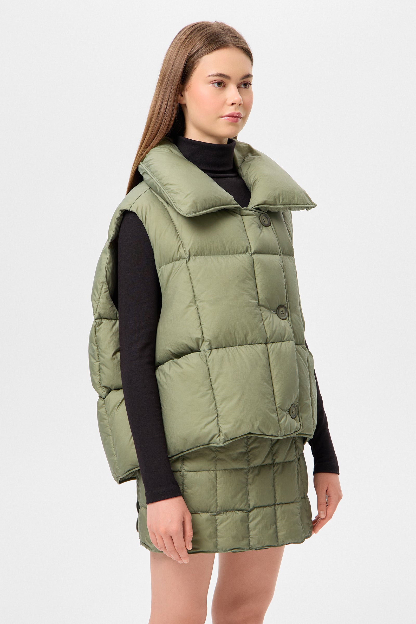 COZY CLOUD VEST MICRO OLIVE GREEN
