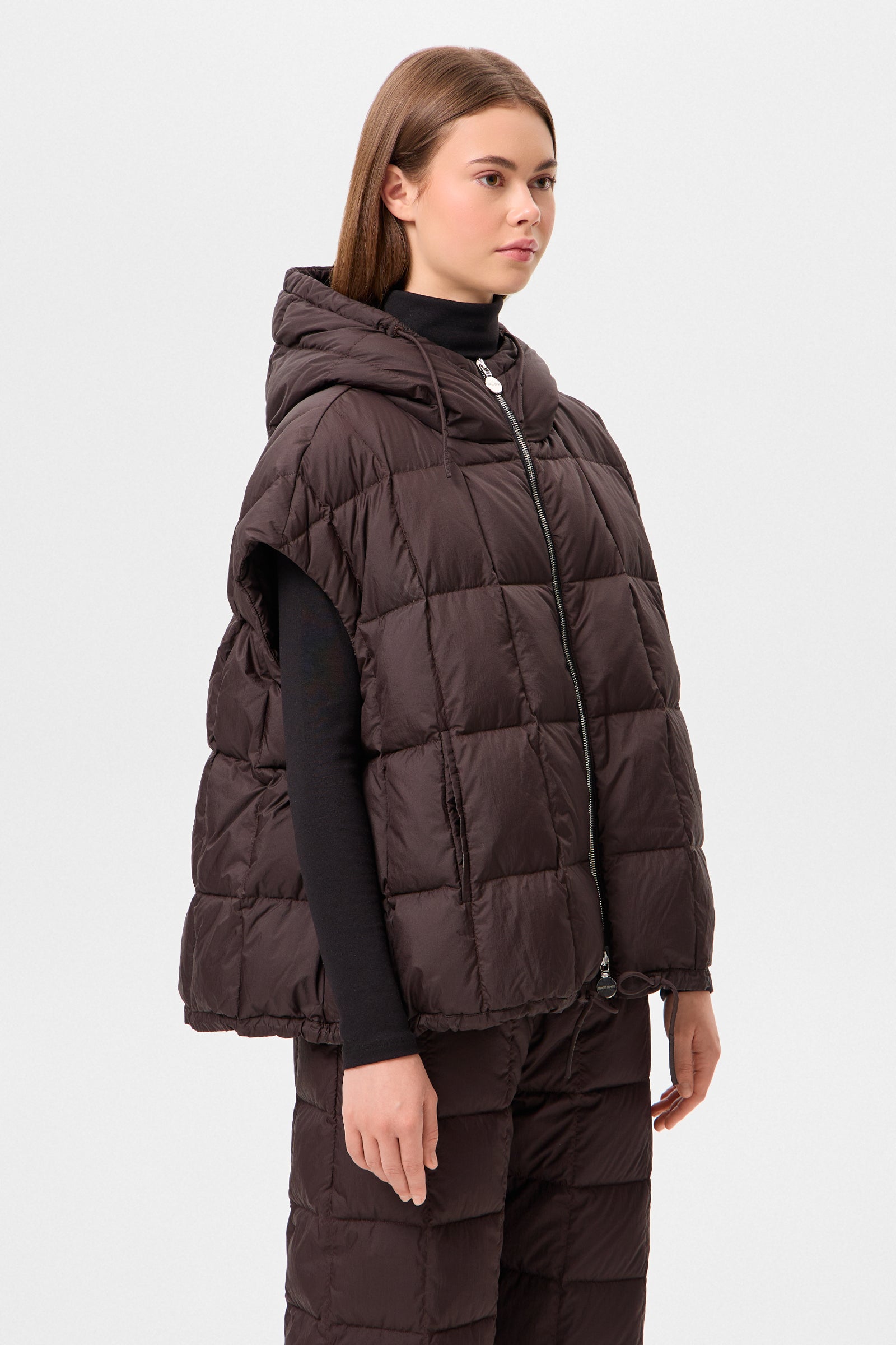 COZY ARCO VEST MICRO BROWN