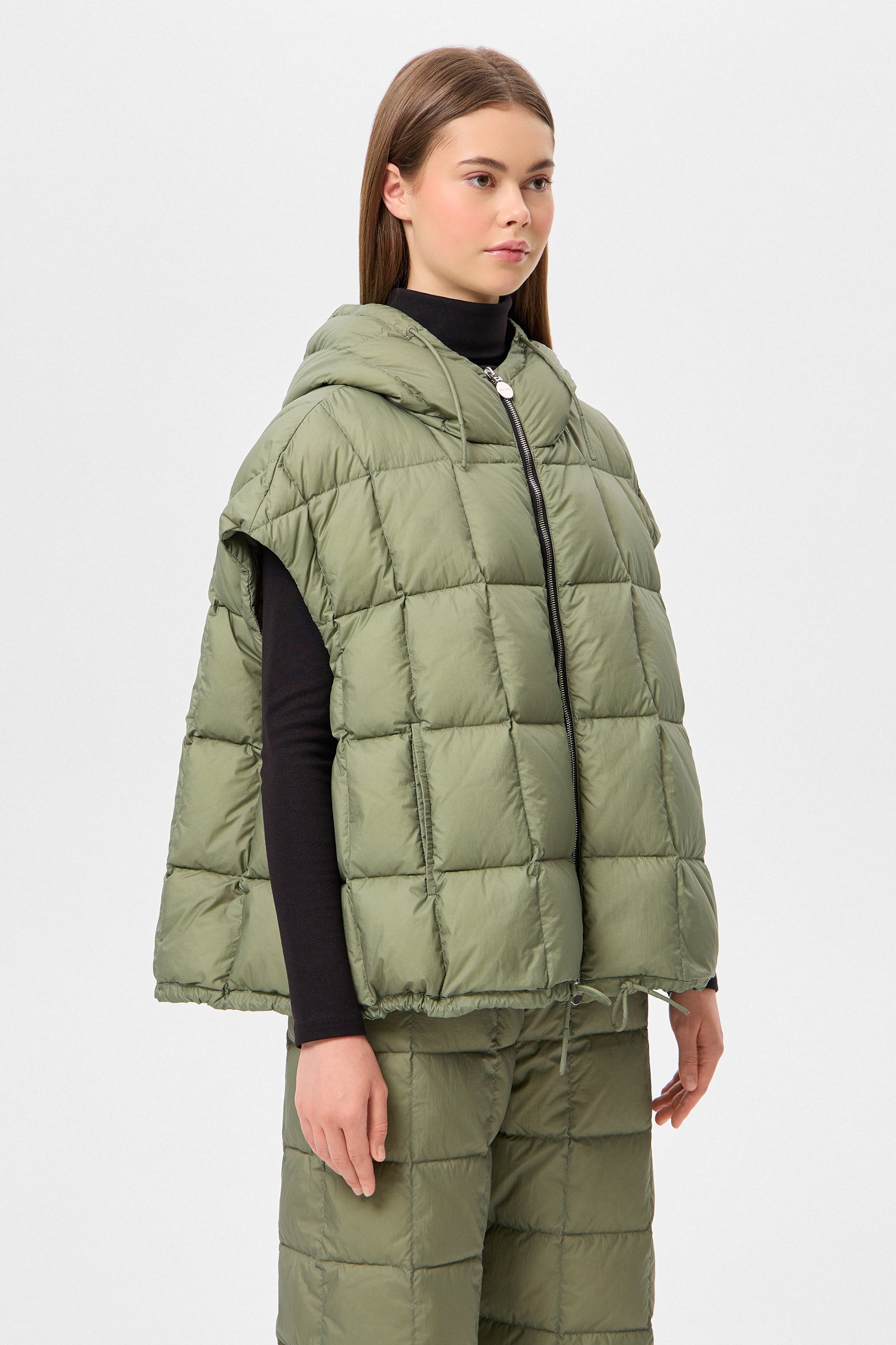 COZY ARCO VEST MICRO OLIVE GREEN