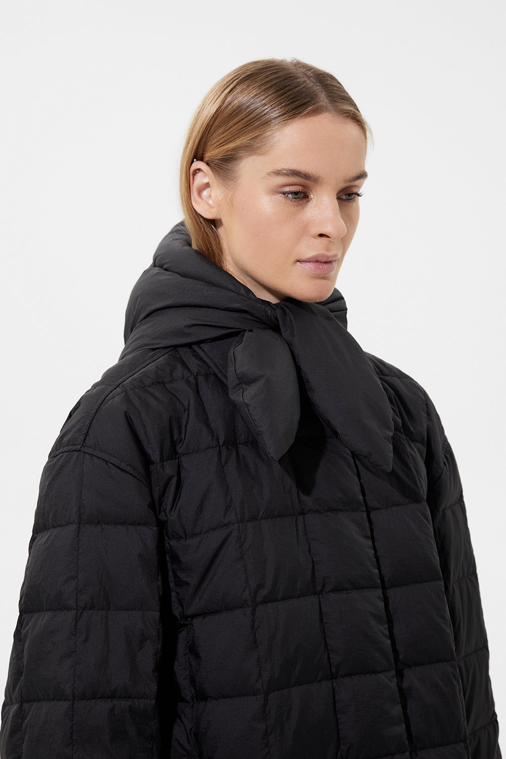 Hustka Hood Micro Black