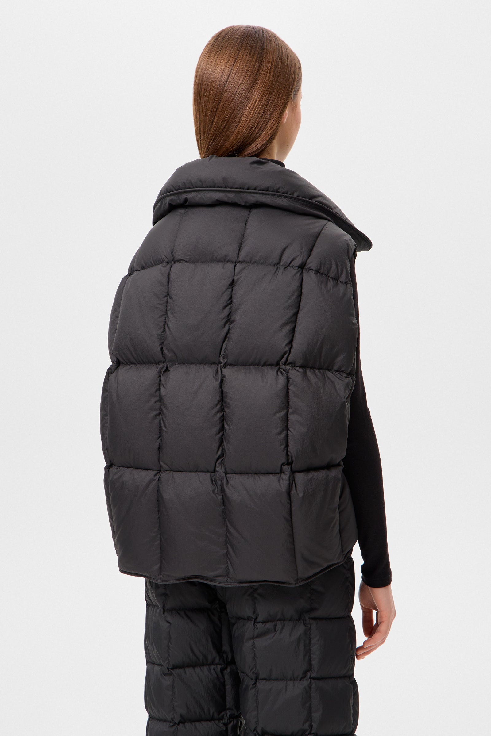 COZY CLOUD VEST MICRO BLACK