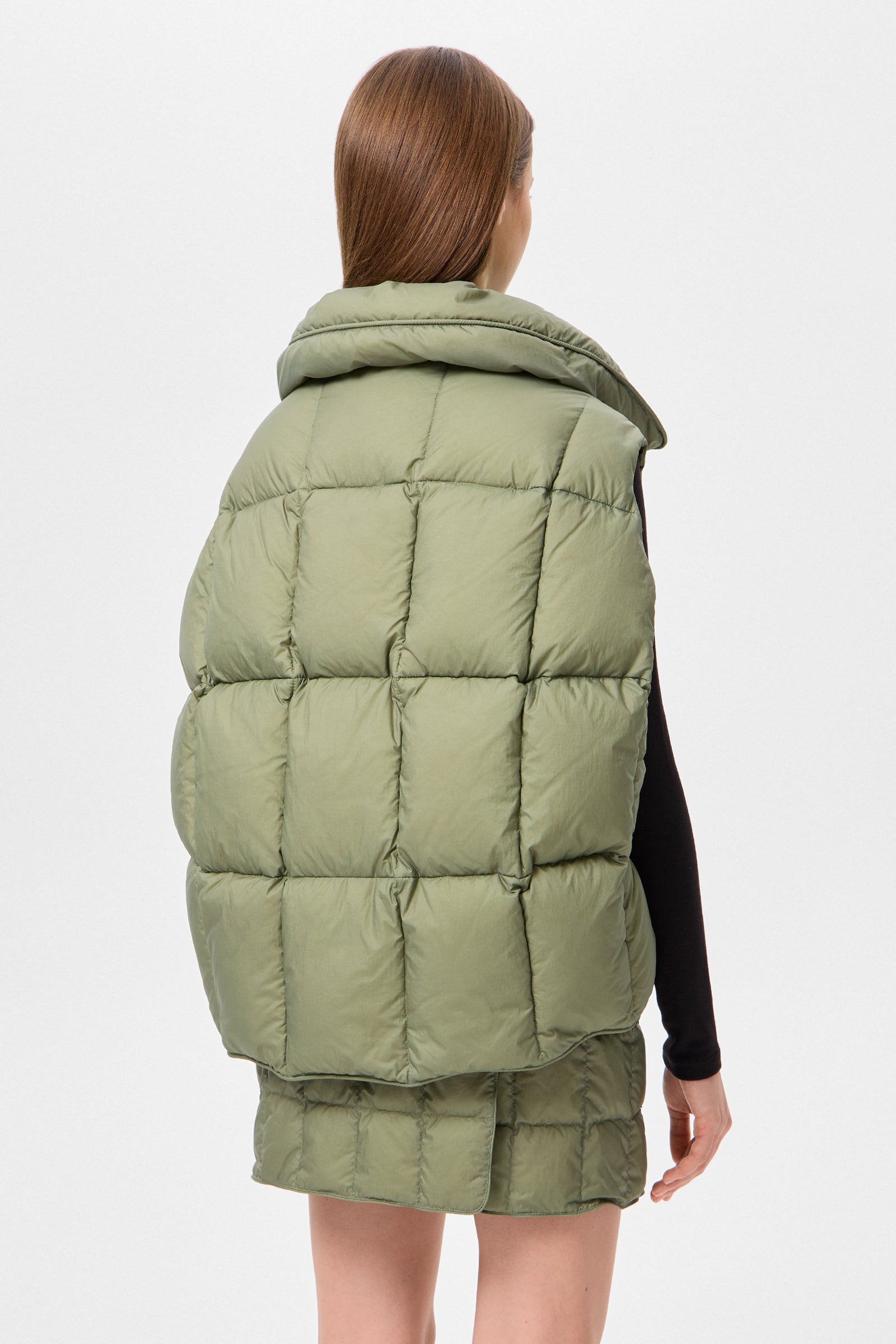 COZY CLOUD VEST MICRO OLIVE GREEN