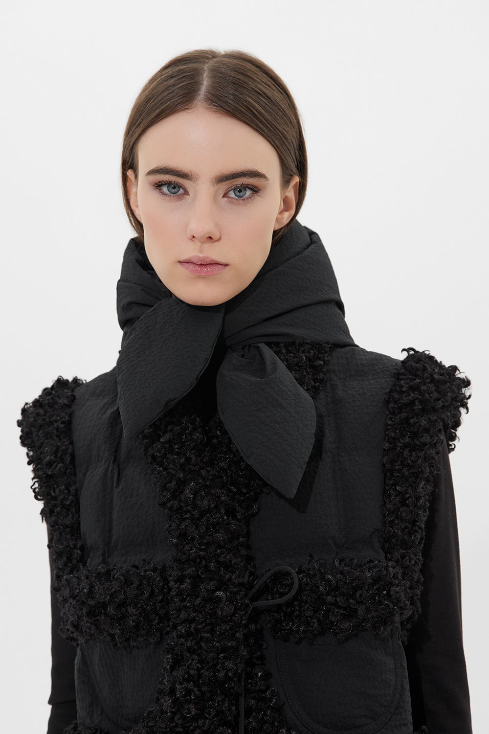 Hustka Hood Stefania Black