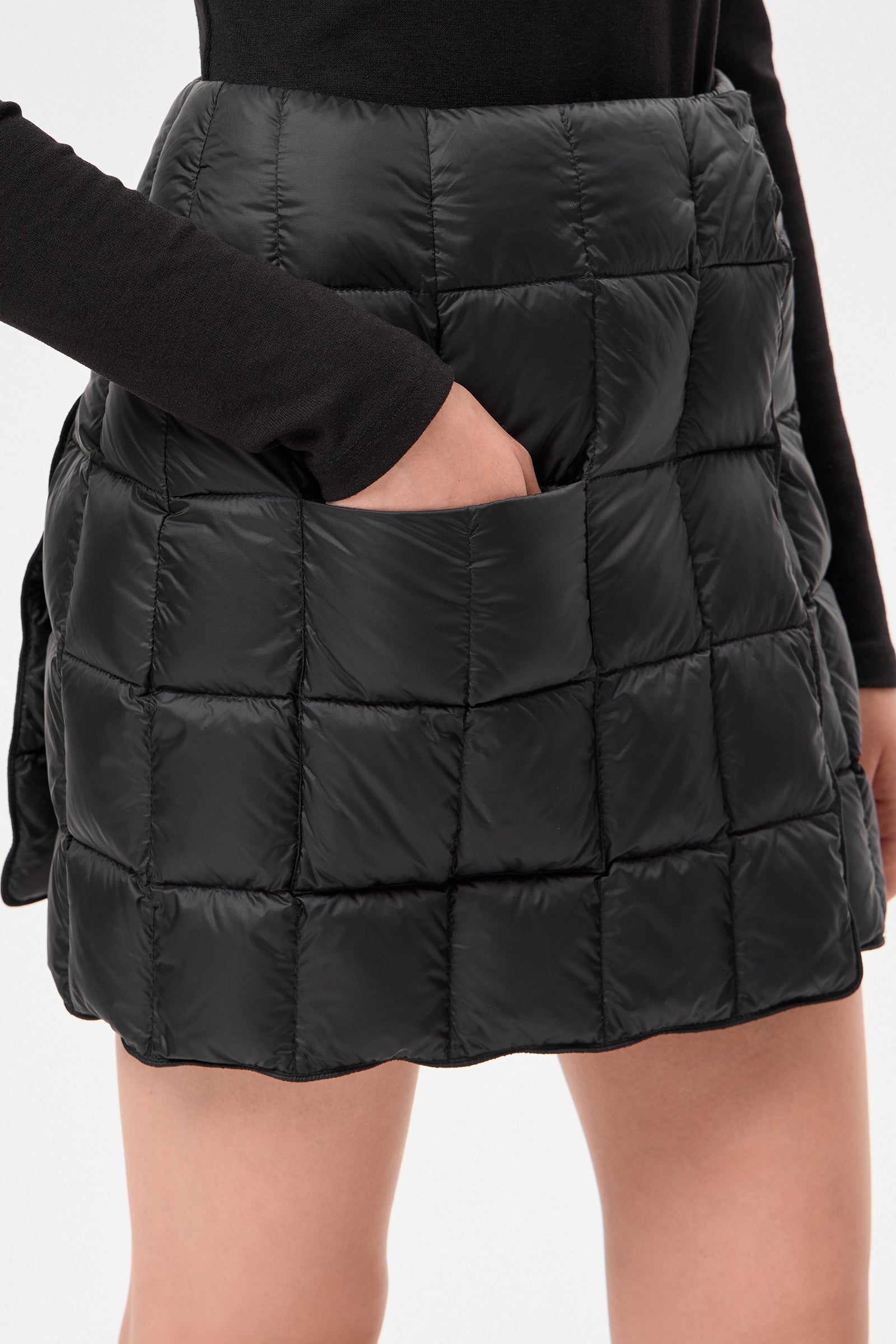 MINI PLAHTA LEON BLACK