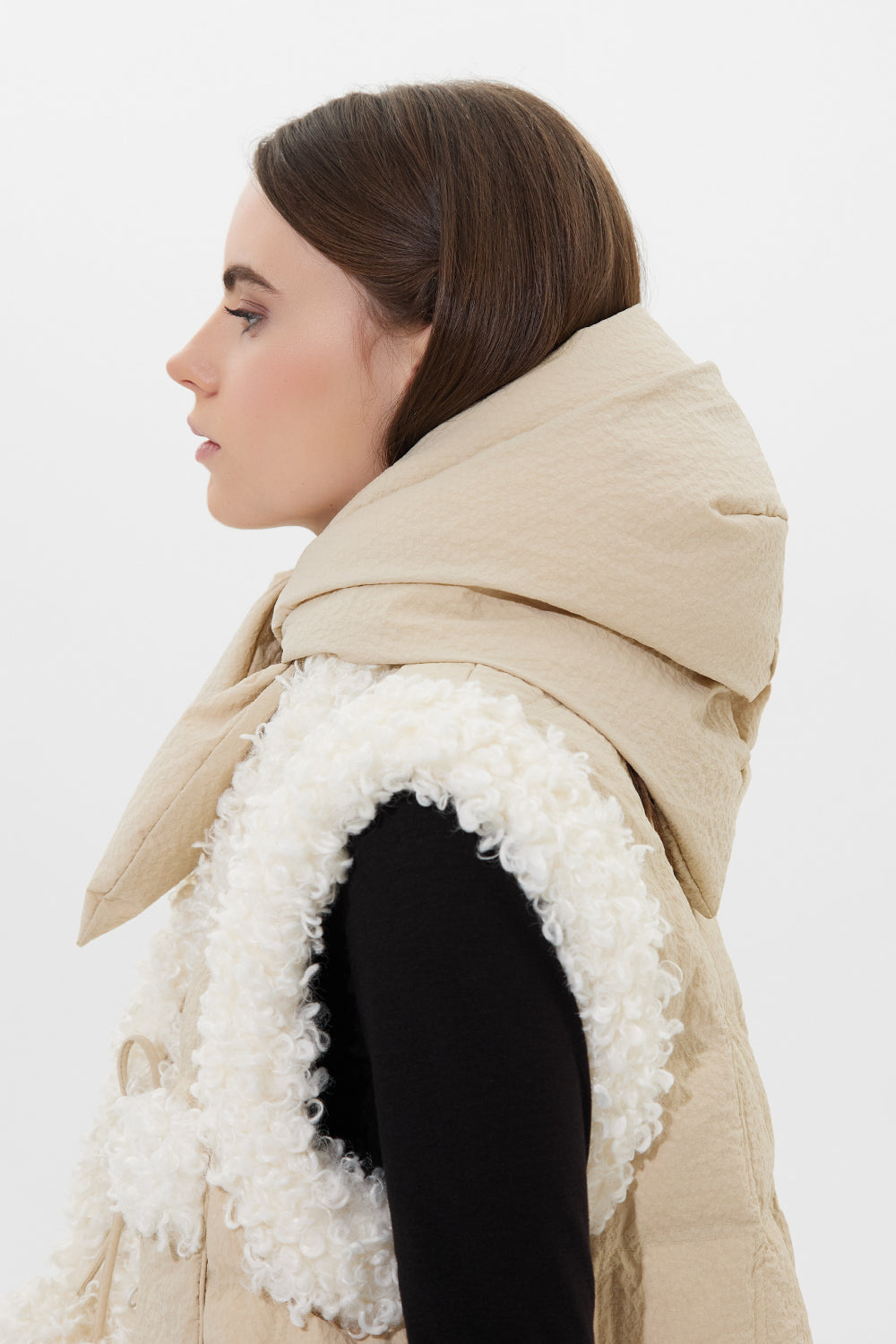 Hustka Hood Stafania Cream