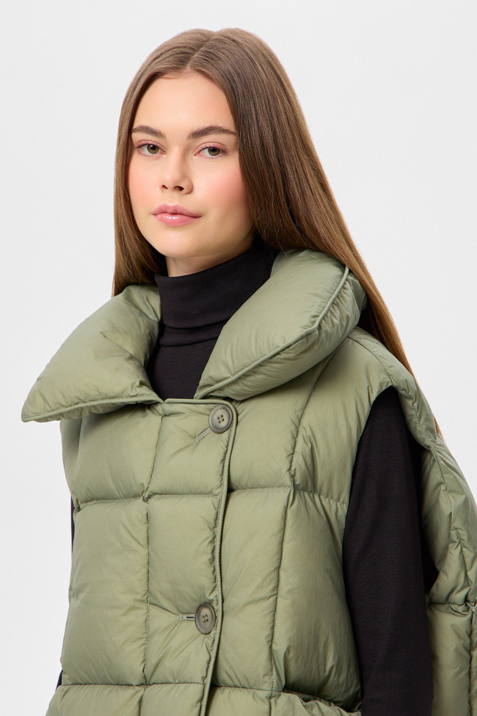 COZY CLOUD VEST MICRO OLIVE GREEN