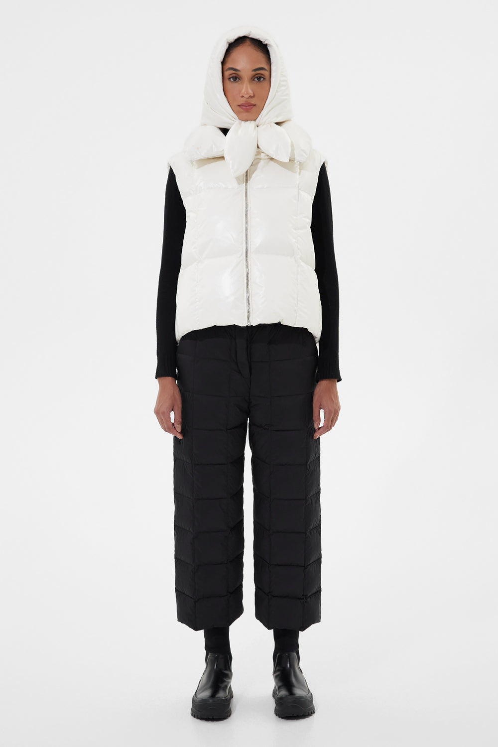 Hustka Hood Silky White