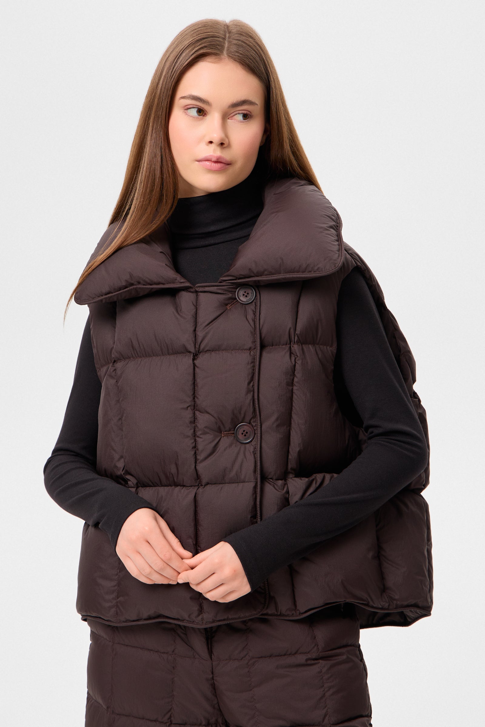 COZY CLOUD VEST MICRO BROWN