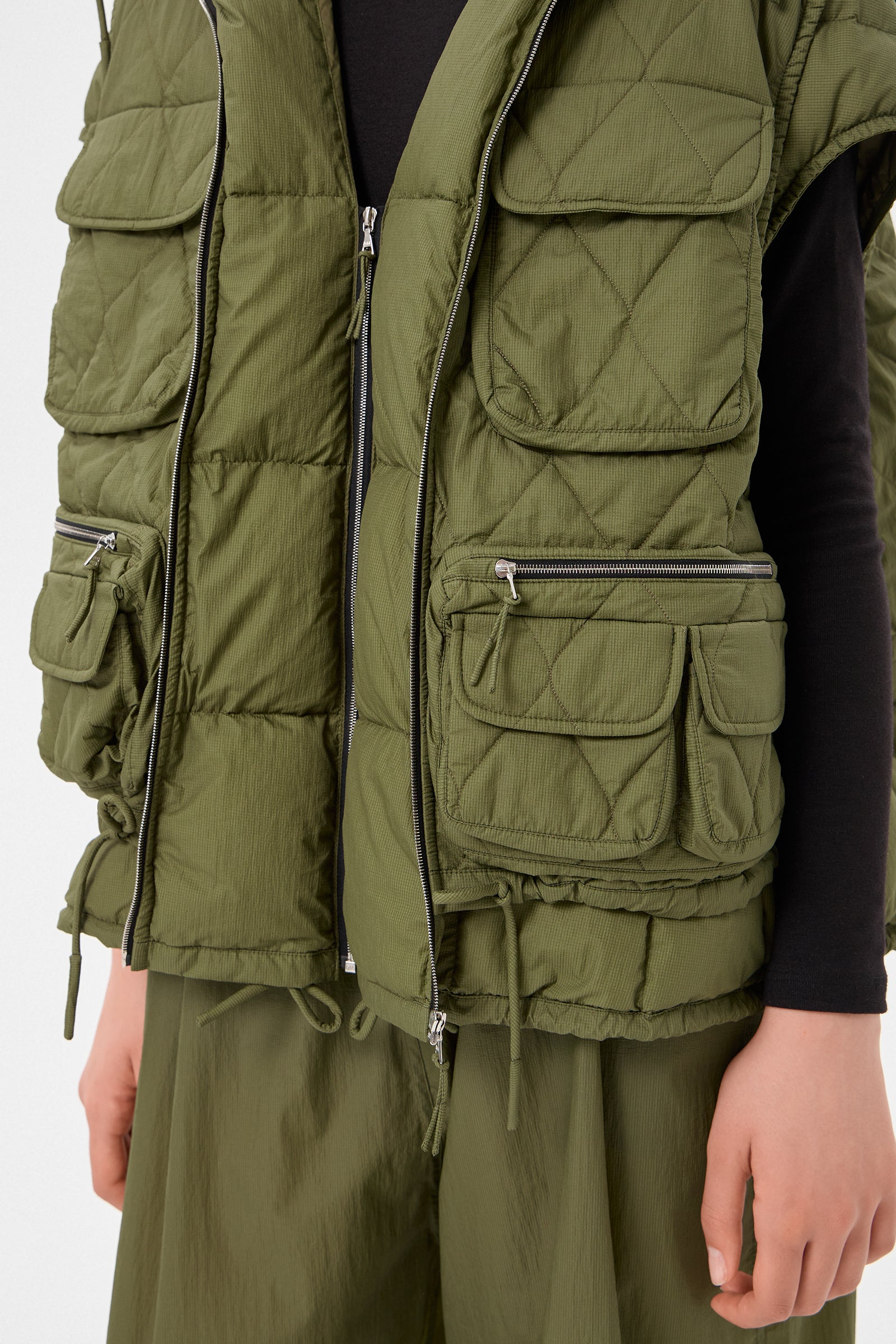EMBER VEST KETCHUP KHAKI