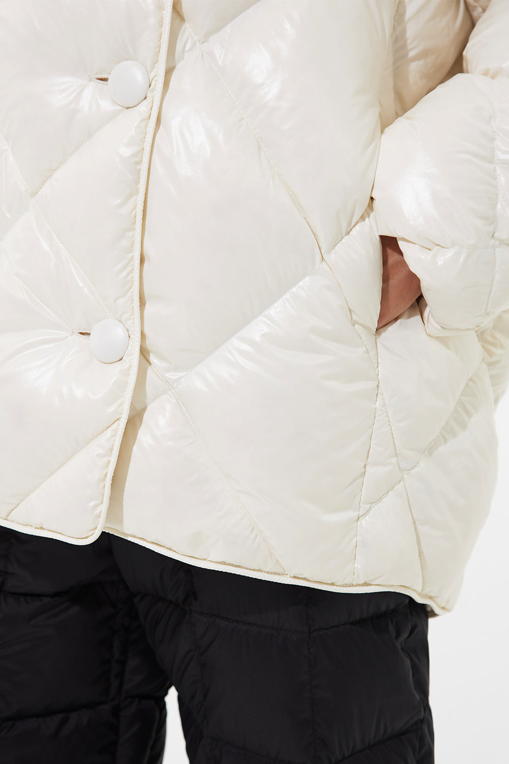 Queen Jacket Silky White