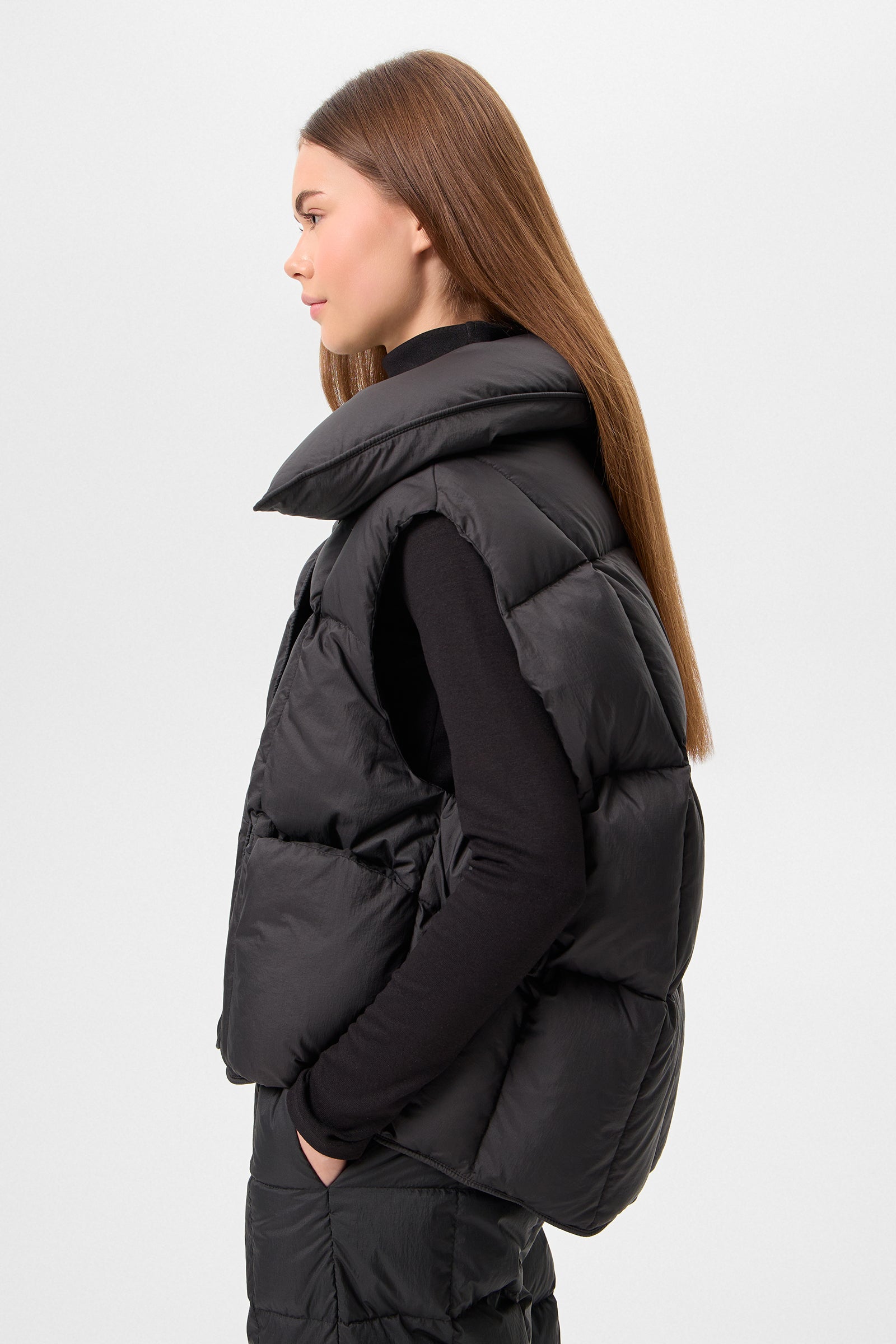COZY CLOUD VEST MICRO BLACK