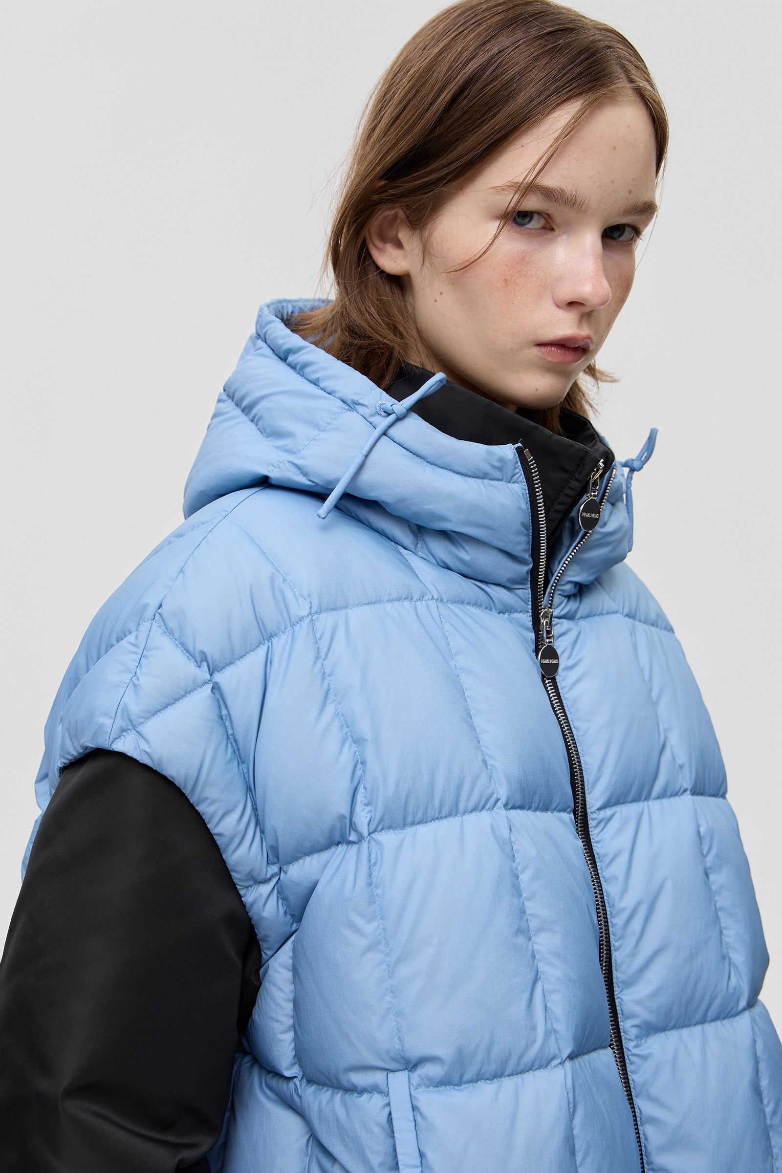 COZY ARCO VEST MICRO BLUE