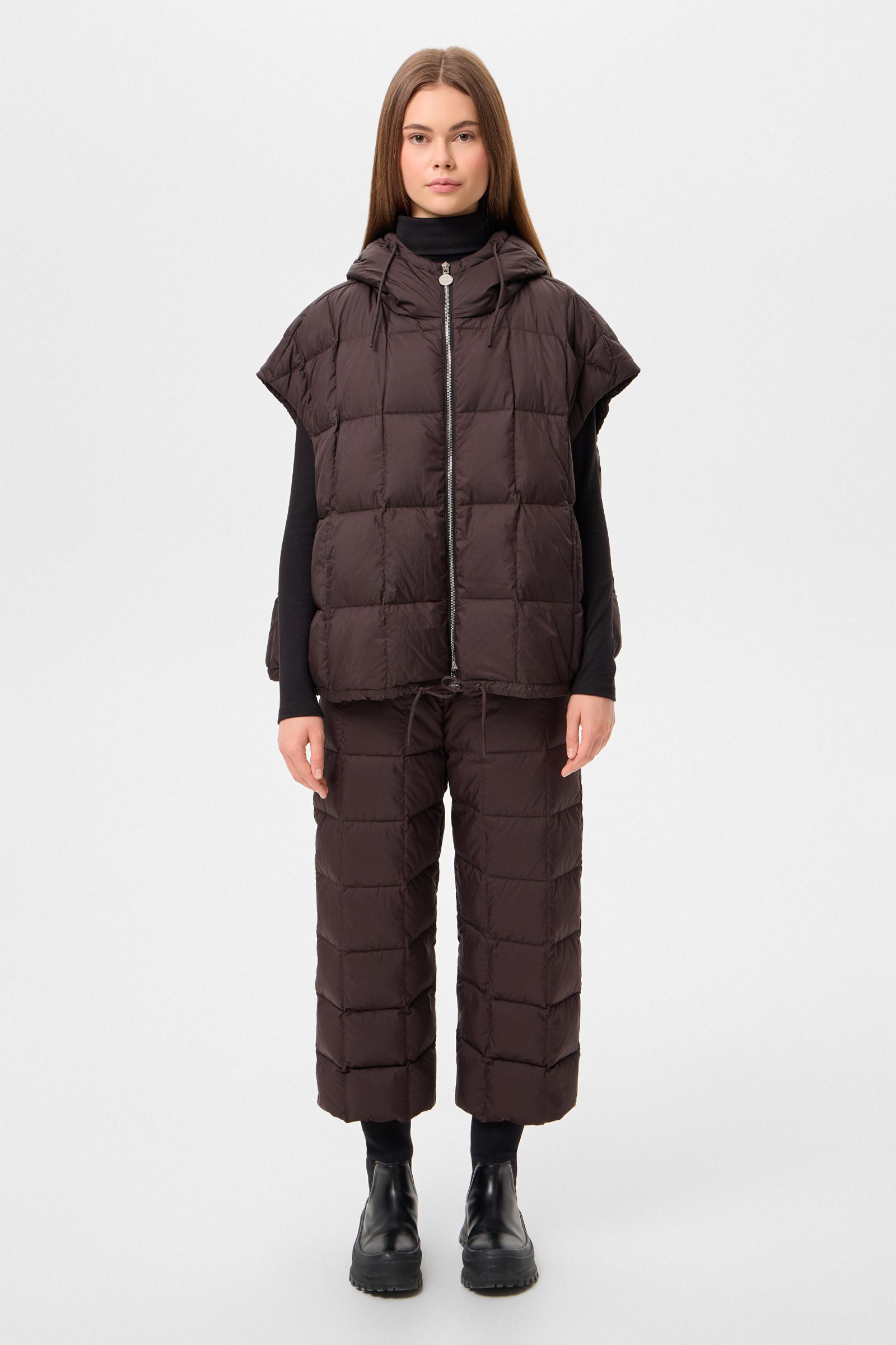 COZY ARCO VEST MICRO BROWN
