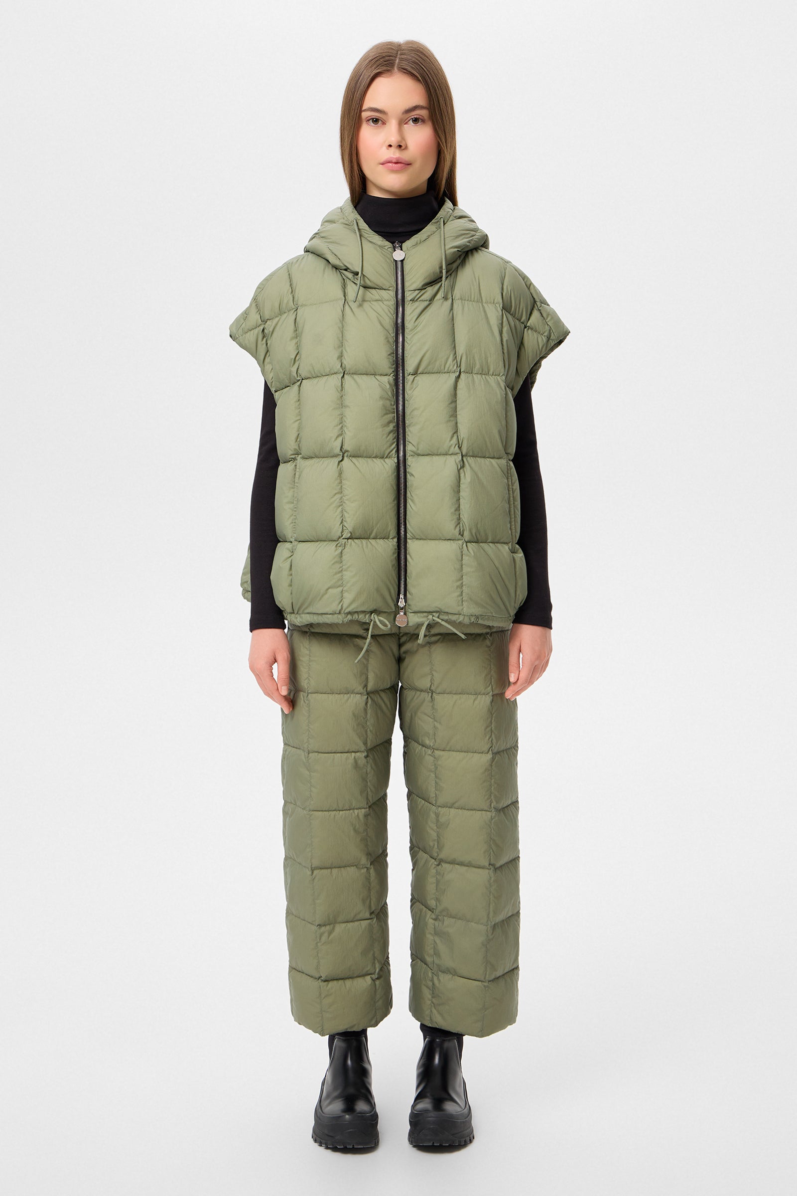 COZY ARCO VEST MICRO OLIVE GREEN