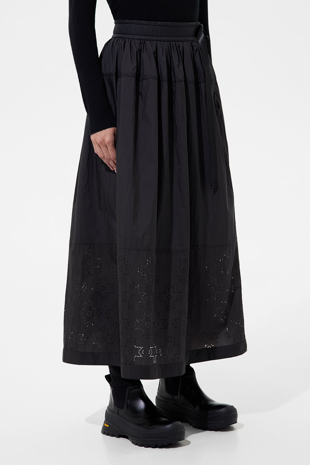 Perforated Skirt Micro Black