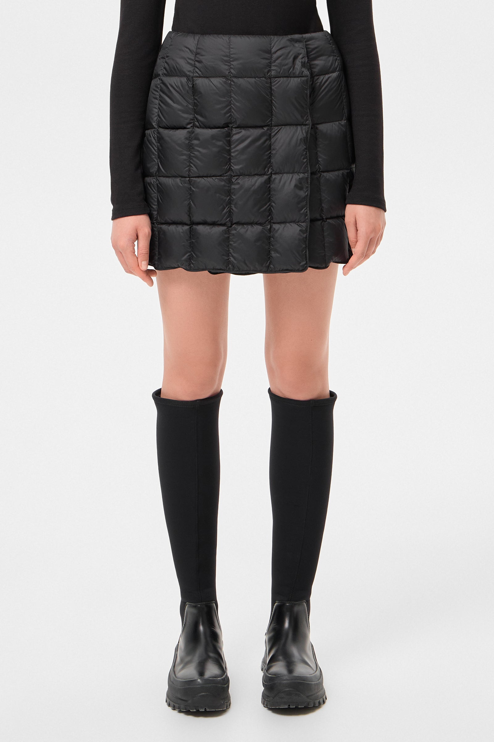MINI PLAHTA LEON BLACK