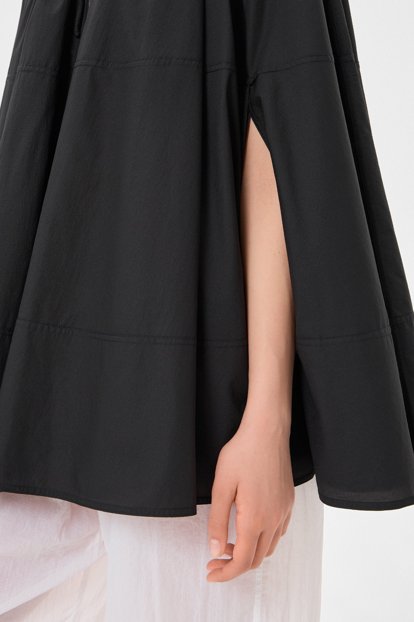 Cali Cape Ketchup Black