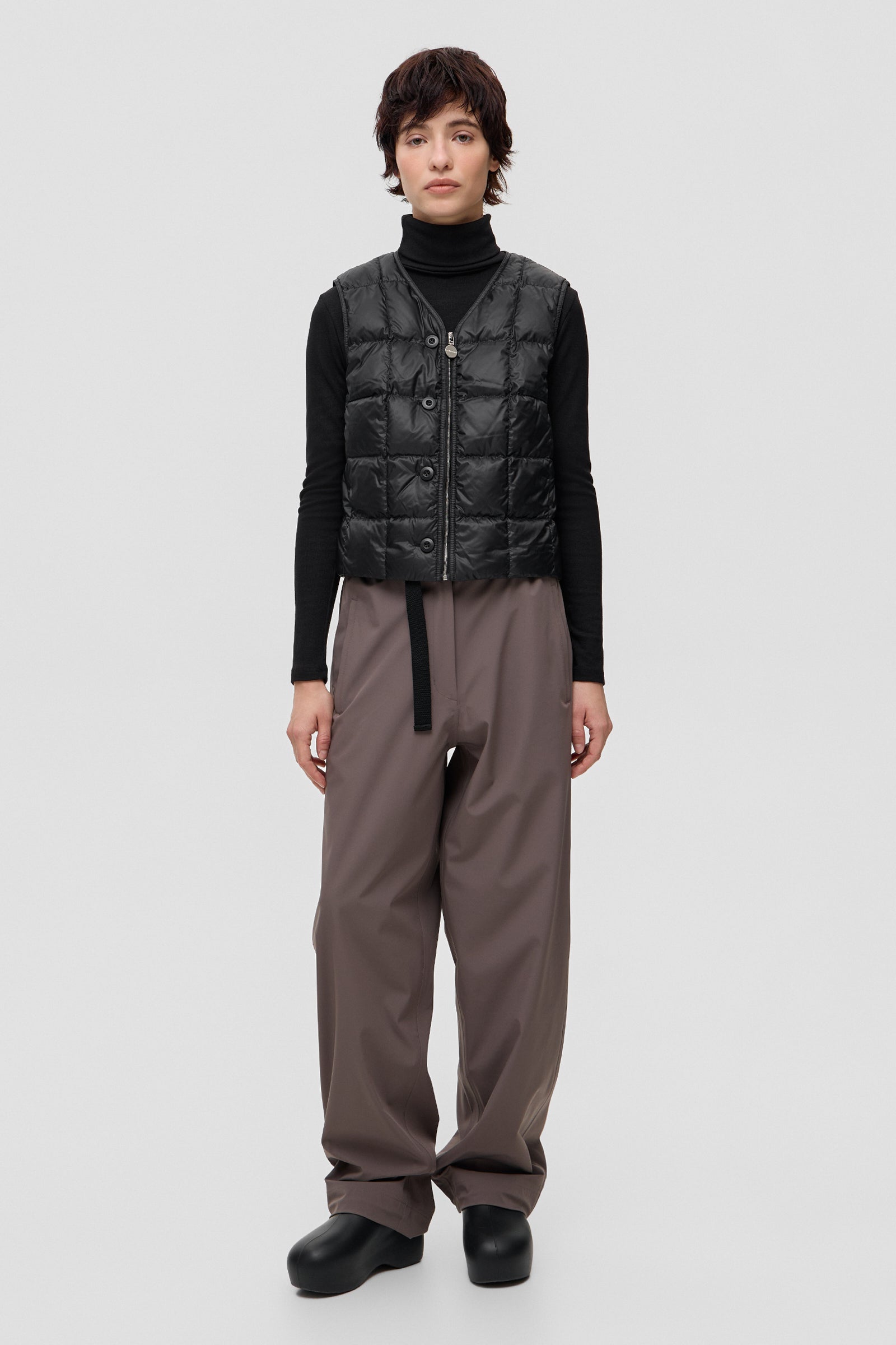NANO VEST KISS BLACK