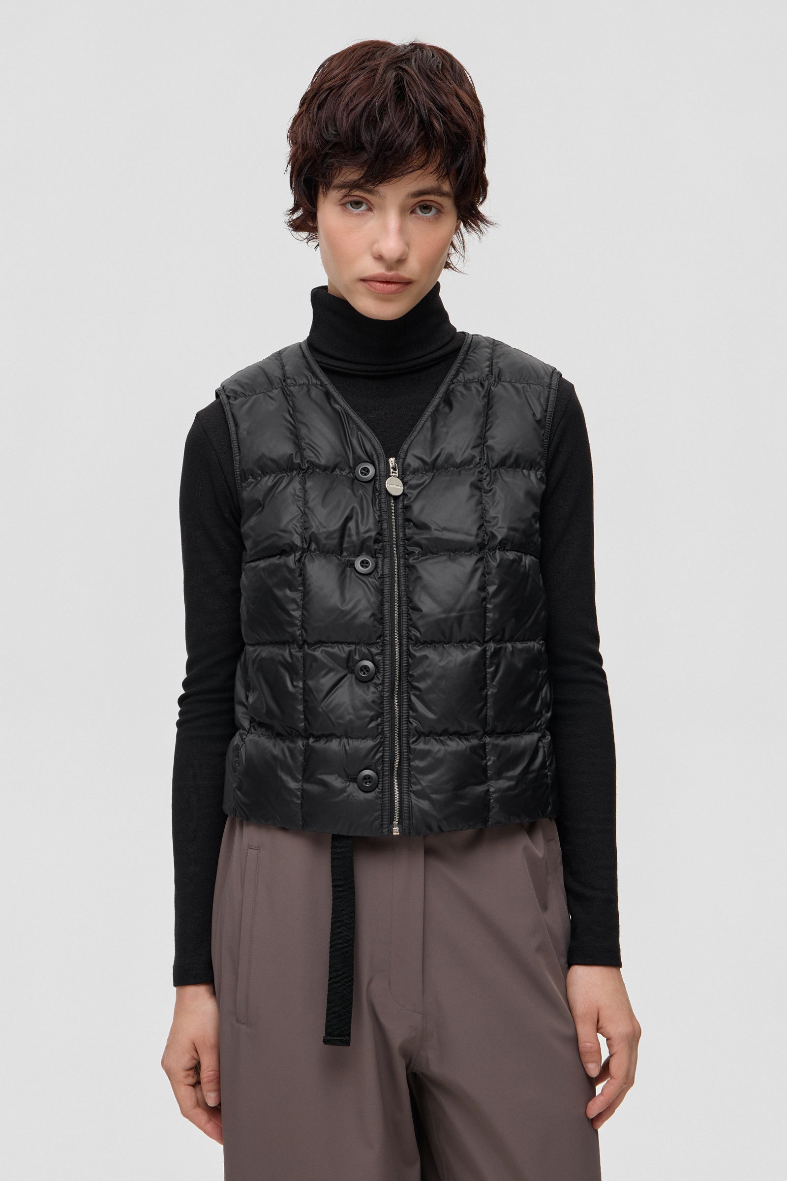 NANO VEST KISS BLACK