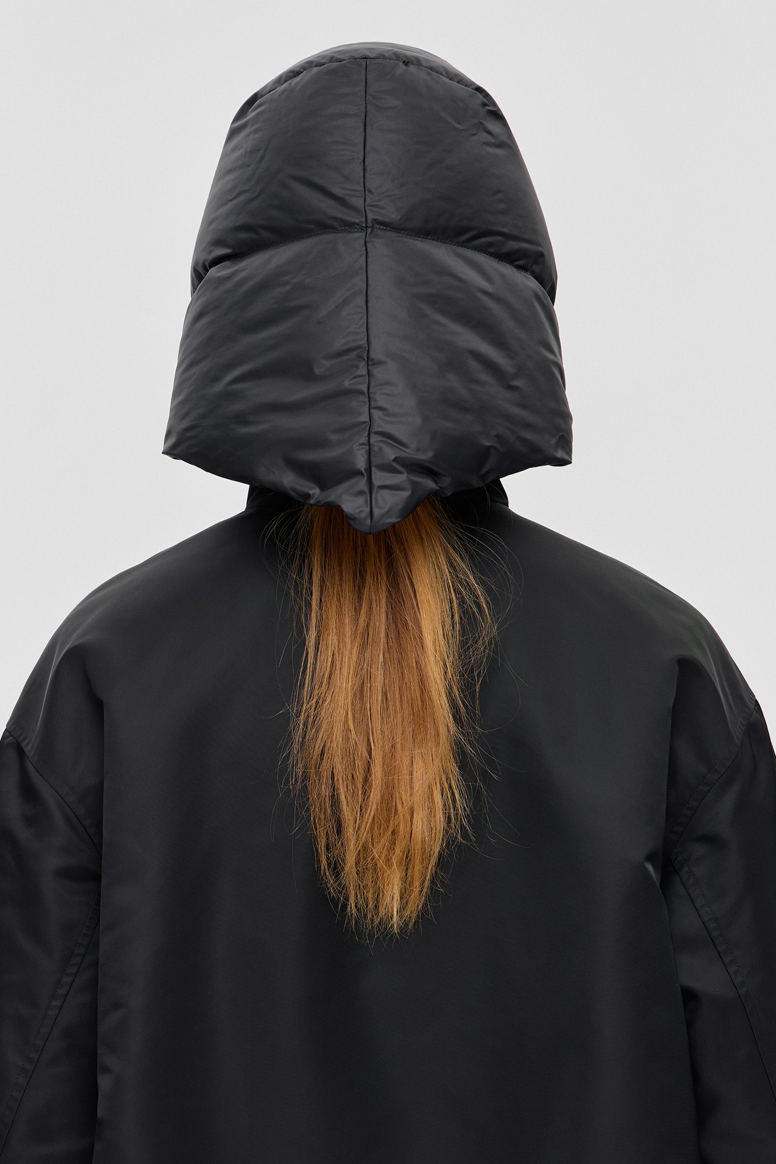 HUSTKA HOOD KISS BLACK
